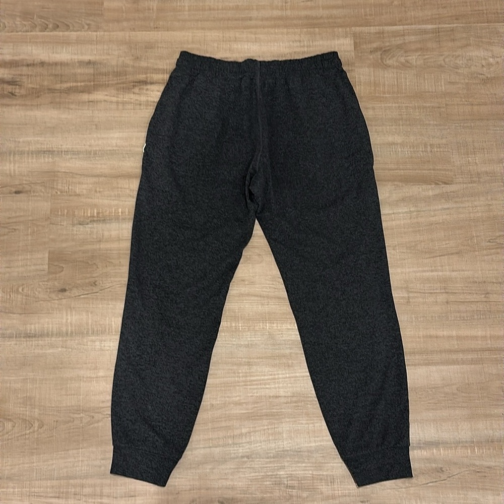 Vuori Performance Jogger - Picture 4 of 7